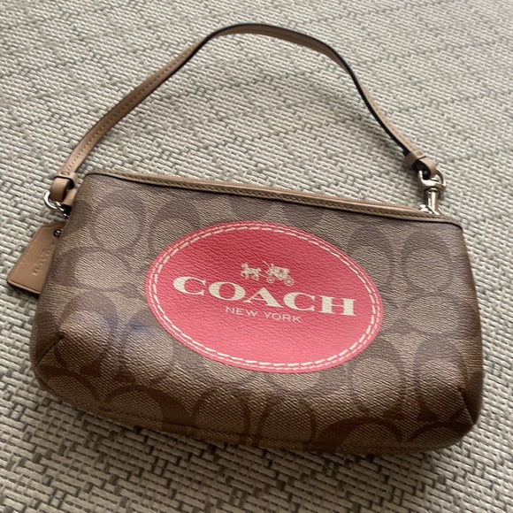 Handbags - Coach Wristlet